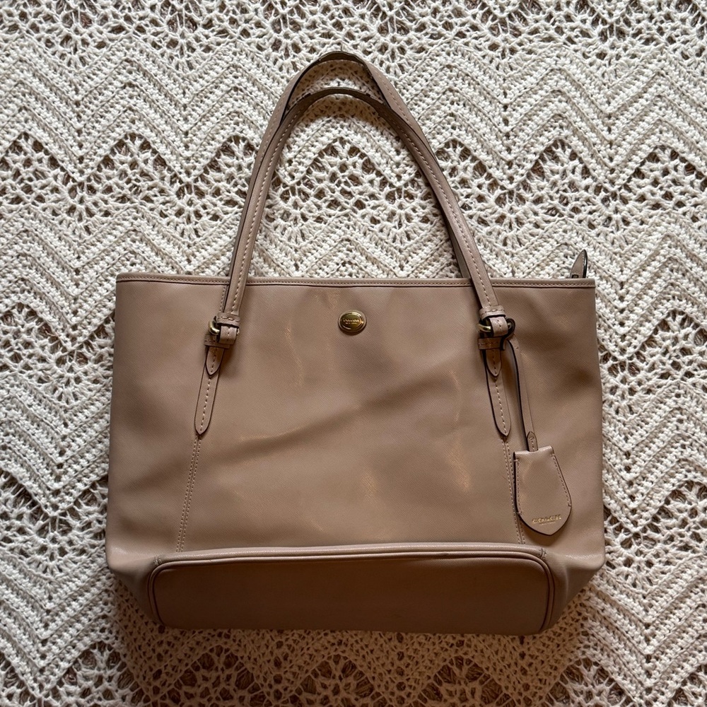 Authentic Coach Peyton Leather Zip Top Tote Bag – Sand/Beige (F27349) Work Bag